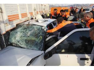 Erzurum’da Trafik Kazası: 5 Askeri Personel Yaralı