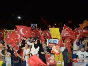 Diyarbakır’da Demokrasi Nöbeti Devam Ediyor