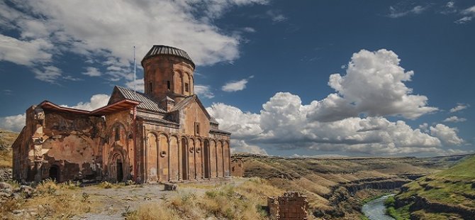 Ani'de Arkeolojik Kazı Çalışması