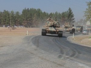 Suriye’ye Tank ve Askeri Personel Sevkiyatı Yapıldı