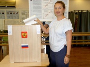 Ruslar Antalya’da Oy Kullanıyor