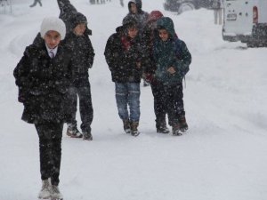 Başkale’de Okullara Kar Tatili