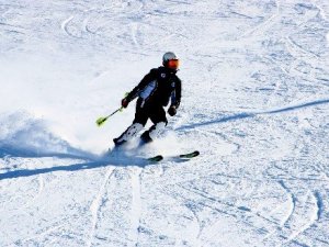 Ardahan Yalnızçam Kayak Merkezi Açıldı