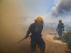 Ümit Burnu’ndaki Yangın Söndürülemiyor