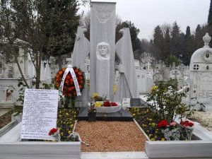 Hrant Dink Mezarı Başında Anıldı