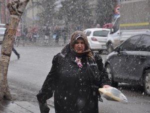 Kars’ta Yoğun Kar Yağışı