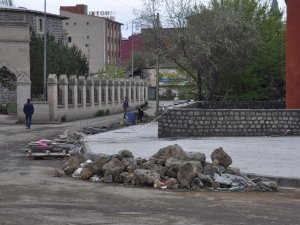 Kaleiçi Mahallesi'nde Kaldırımlar Yenileniyor