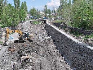 Bayrampaşa Deresi Islah Ediliyor