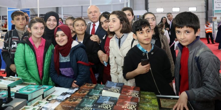 'Erzurum Kitap Fuarı' Yoğun İlgi Gördü