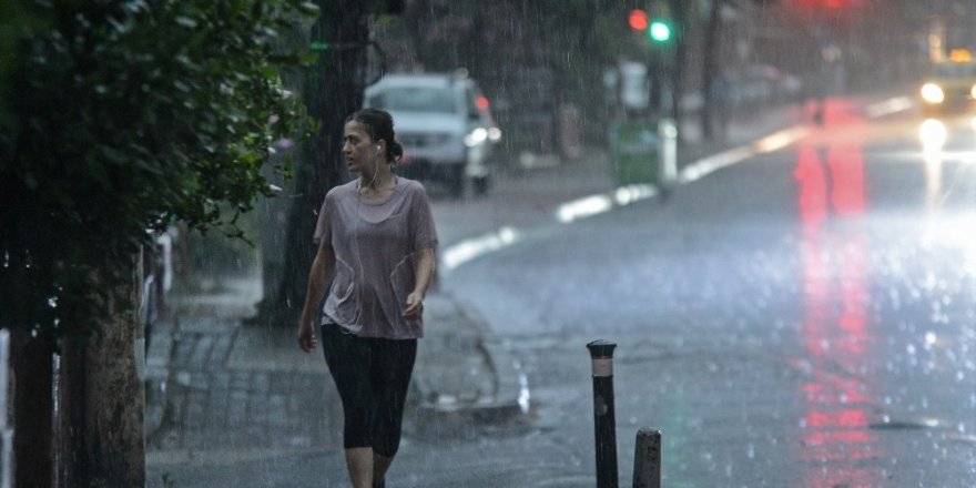 İstanbul’da Sağanak Yağış