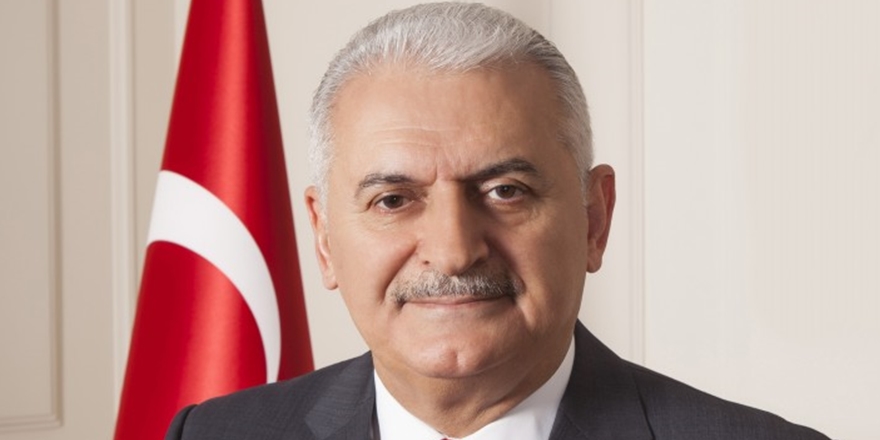 Binali Yıldırım Trafik Kazası Geçirdi