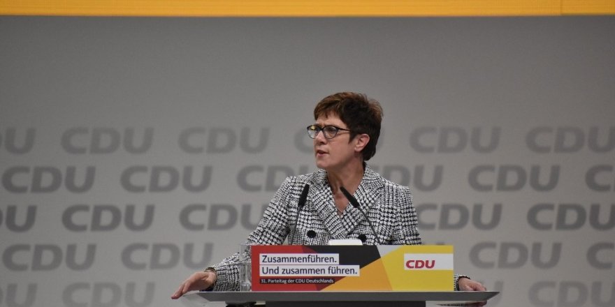 Merkel’in Halefi Karrenbauer Oldu