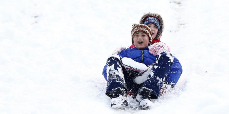 Kars'ta Okullar Tatil Edildi