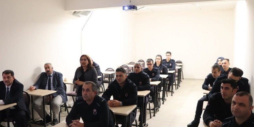 Cezaevi Personeline ‘Eğitim Semineri’