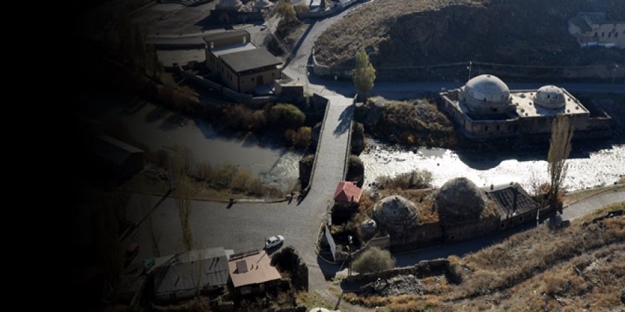 'Tarihi Hamam'ın Kubbe Levhaları Çalındı