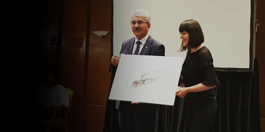 Özgen Beşli İstanbul'da Sergi Açtı