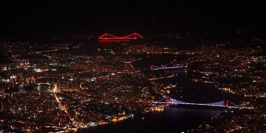 İstanbul'da Gece ve Köprüler