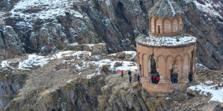 Karslı Dağcılar, Digor Beş Kilise’de