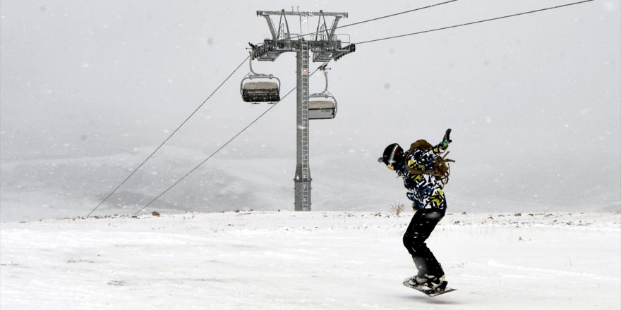 Ardahan Yalnızçam'da Kayak Sezonu Açıldı