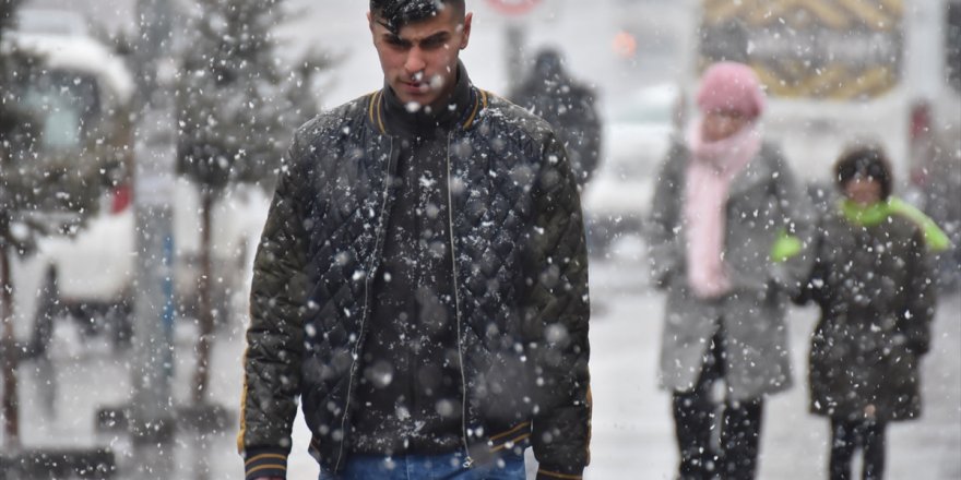 Bölgede Kar Yağışı Etkili Oluyor