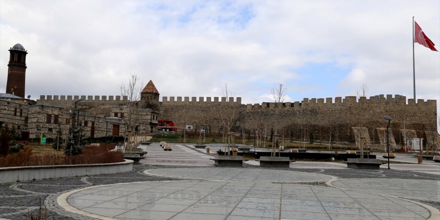 Erzurum ve Van'da Sokağa Sessizlik Hakim