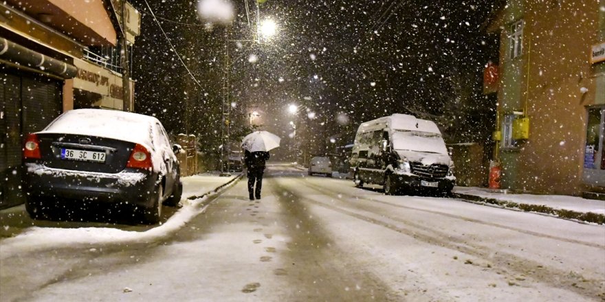 Kars ve Bölge Beyaza Büründü