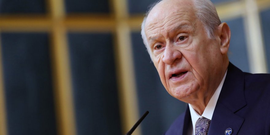 Bahçeli, 'Gönüllü ve Siyasetçi'leri Hedef Gösterdi