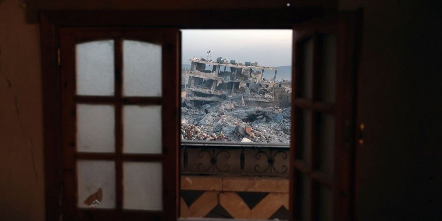 Deprem Felaketi'nin Üzerinden Bir Yıl Geçti, 'Unutmak, Affetmek Yok'