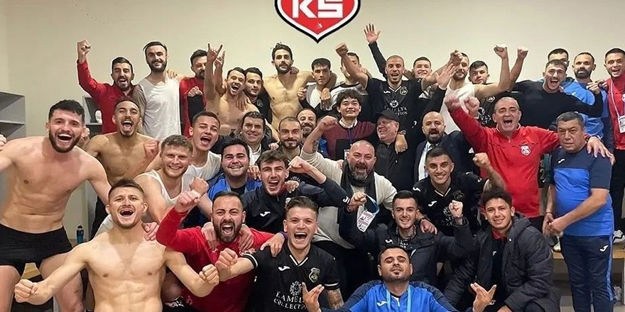 Kastamonuspor Oyuncularından ‘Bozkurtlu’ Galibiyet Kutlaması