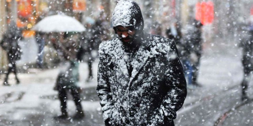 Ardahan’da Etkili Olan Kar Yağışı Ulaşımı Olumsuz Etkiliyor