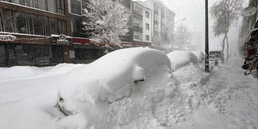 Ardahan'da Rekor 'Kar Yağışı' Sonrası, Kapalı Yollar Açılıyor