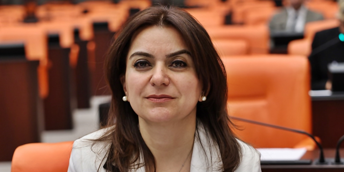Hemşirelik Haftası.. 'Hakları ve Çalışma Koşulları' İçin Araştırma Önergesi!