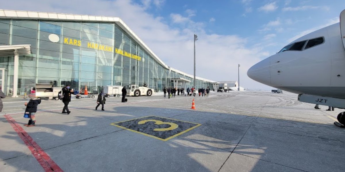 Kars Harakani Havalimanı 2025'te Rekor Kırdı.. 3 Ayda 142 Bin Yolcu!
