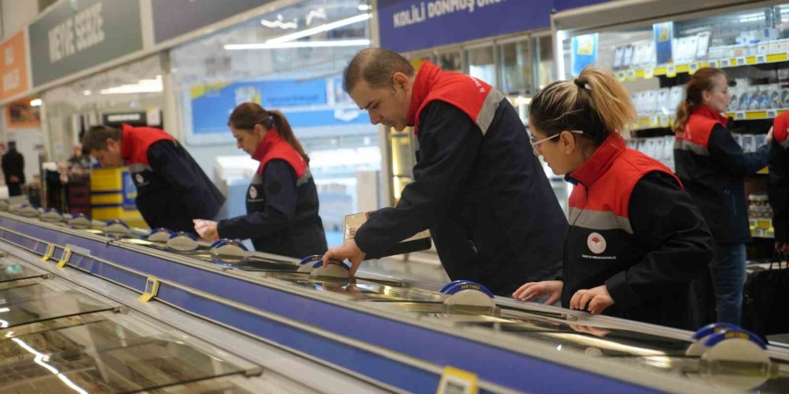 Samsun’da Gıda Denetimlerinde 285 İşletmeye 23 Milyon Tl Ceza