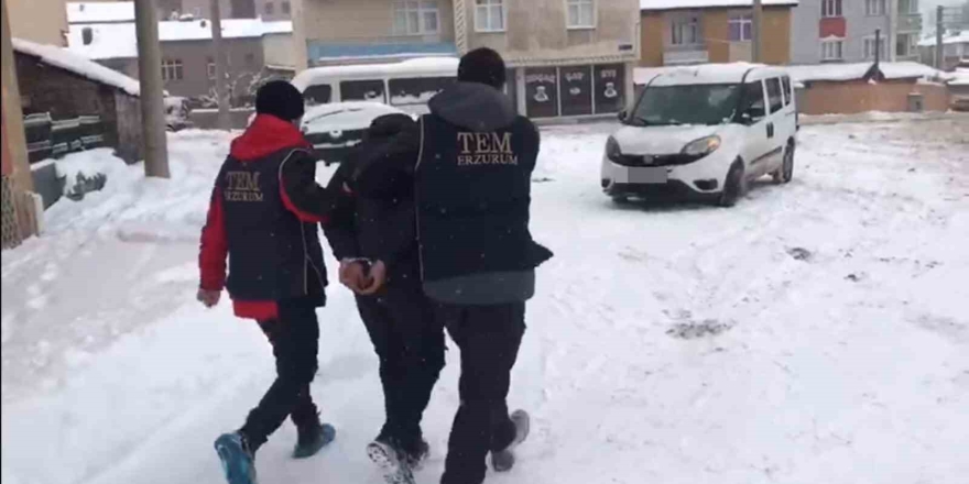 Polisten Deaş Operasyonu