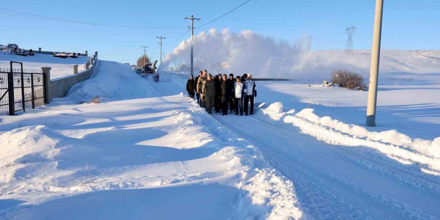Bitlis’te Karla Mücadele Çalışmaları Aralıksız Devam Ediyor