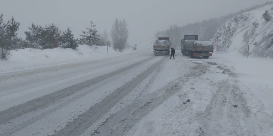 Tokat-sivas Yolunda Kar Engeli