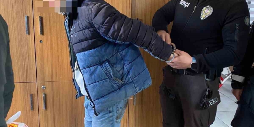 Menteşe Otogarı’nda Uyuşturucu Taciri Yakalandı