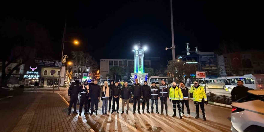Gemlik’te Protokol Üyeleri Yeni Yıla Sahada Girdi