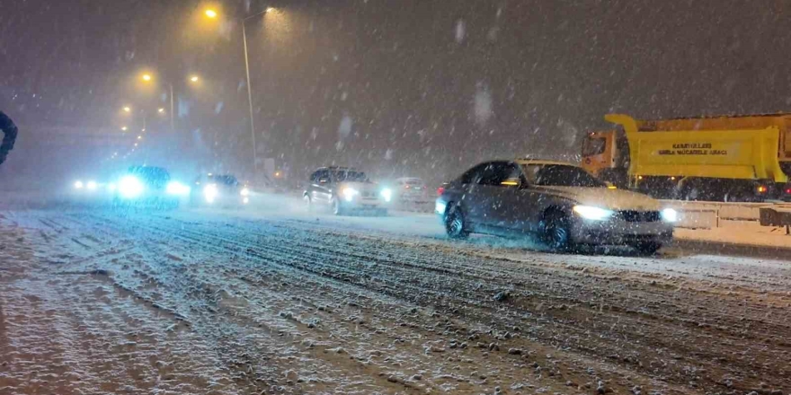 İ̇bb Yılın İlk Kar Mesaisinde Sınıfta Kaldı