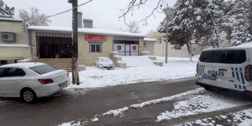 Gaziantep’te Yakıtı Biten Aracı İtenlere Atv Çarptı: 1 Ölü, 3 Yaralı