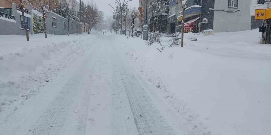 Şırnak’ta Eğitime Kar Engeli: 2 Ocak’ta Okullar Tatil
