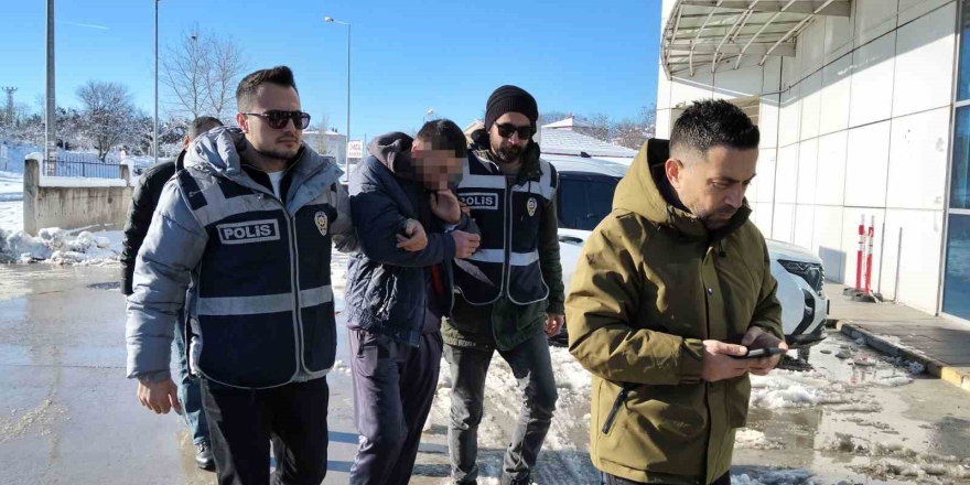 Hırsızlık Suçundan Aranan Şahıs Yakalandı