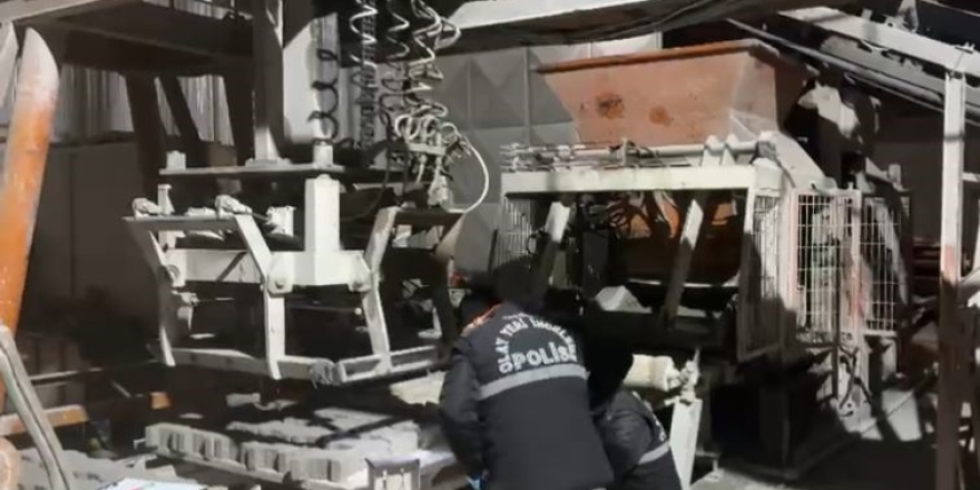 Burdur’da Pres Makinesine Sıkışan İşçi Yaralandı