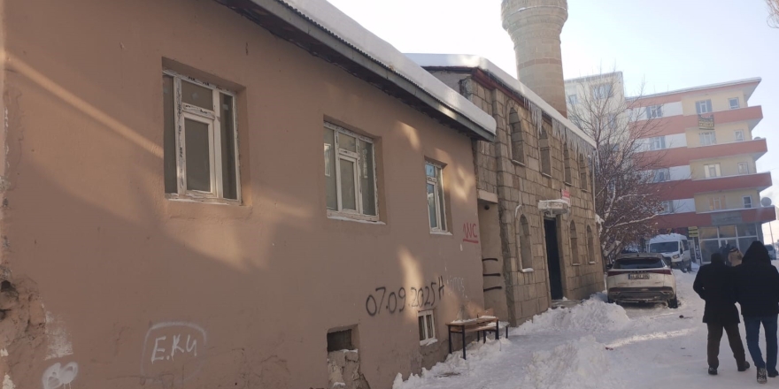 Diyadin Merkez Camii Abdesthanesi Bakımsızlığı İle Tepki Çekiyor