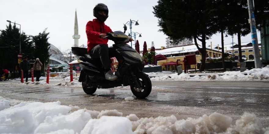 Samsun’da Motosiklet Ve Motokuryelerin Trafik Yasağı Kaldırıldı