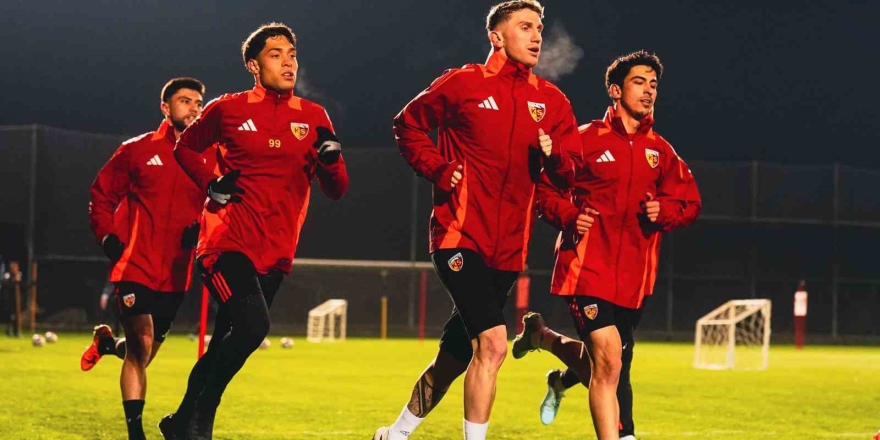 Kayserispor’un Antalya Kampı Başladı