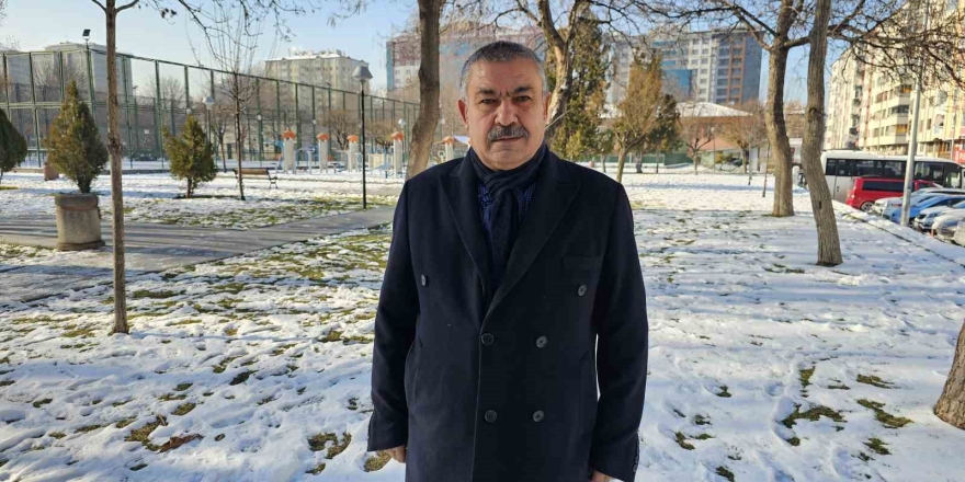 Yağan Kar Çiftçiyi Sevindirdi