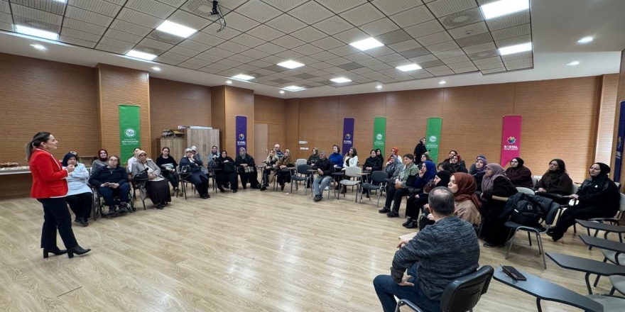 Özel Gereksinimli Bireylerin Ailelerine İletişim Eğitimi