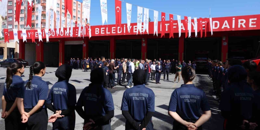 Kayseri İ̇tfaiyesi 2025 Yılında 11 Bin Olaya Müdahale Etti